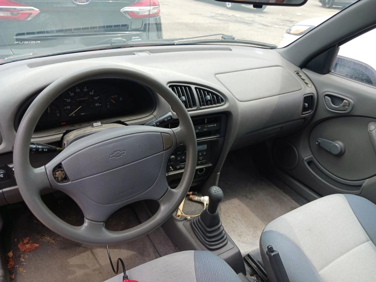 Chevrolet Metro 2dr HB 2000