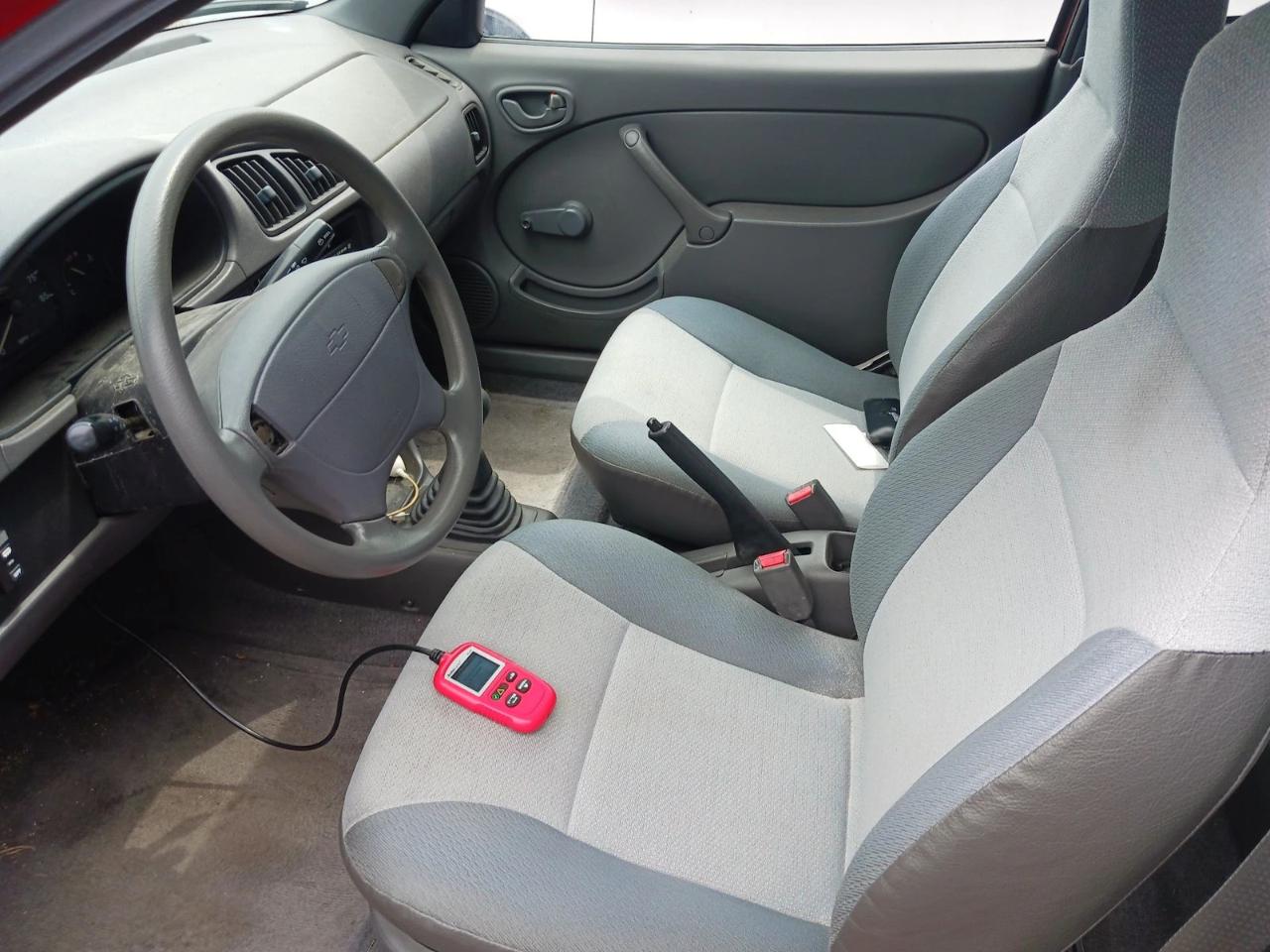 Chevrolet Metro 2dr HB 2000