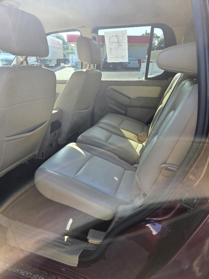 Ford Explorer Sport Trac 4WD 4dr V8 Limited 2007