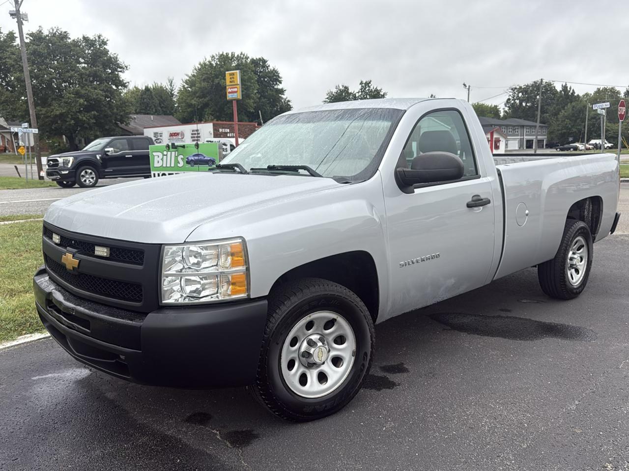 Chevrolet Silverado 1500 2WD Reg Cab 133.0" Work Truck 2008