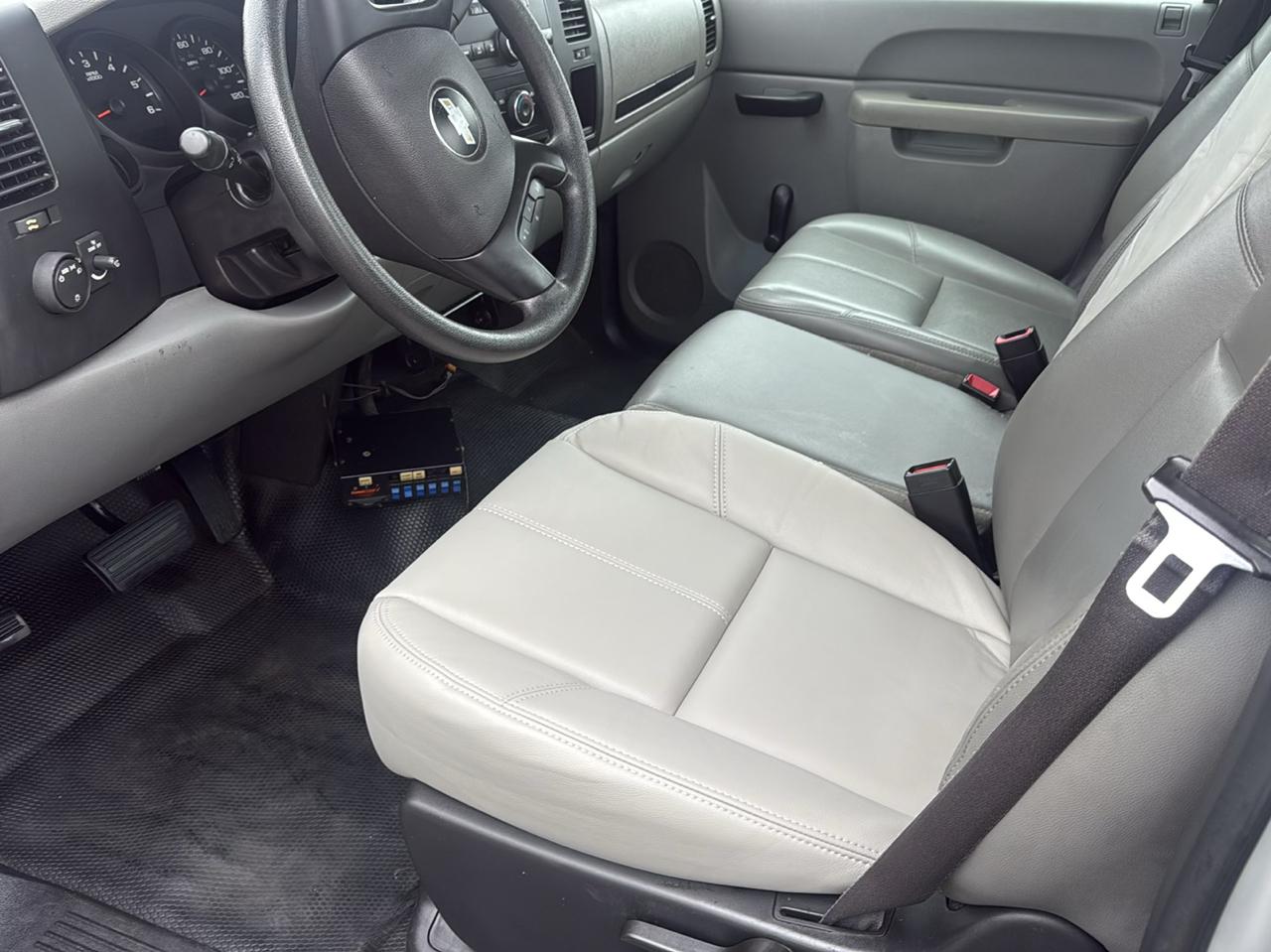 Chevrolet Silverado 1500 2WD Reg Cab 133.0" Work Truck 2008