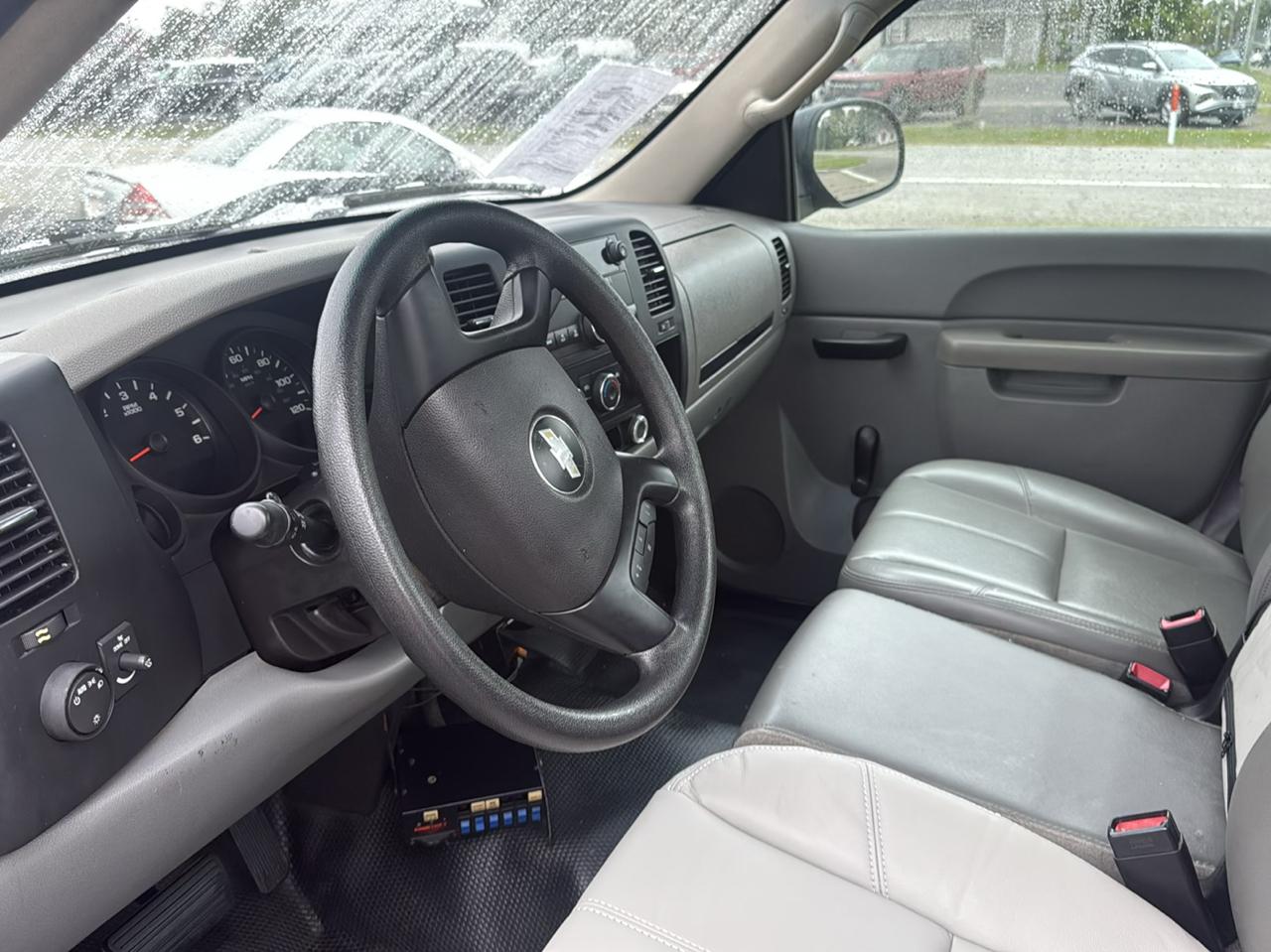 Chevrolet Silverado 1500 2WD Reg Cab 133.0" Work Truck 2008