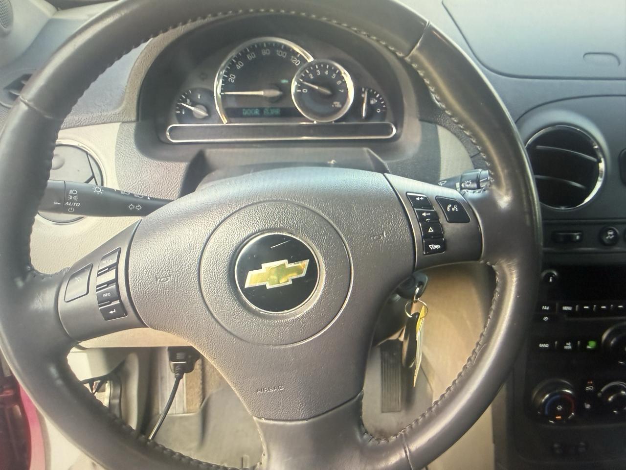 Chevrolet HHR FWD 4dr LT w/2LT 2011