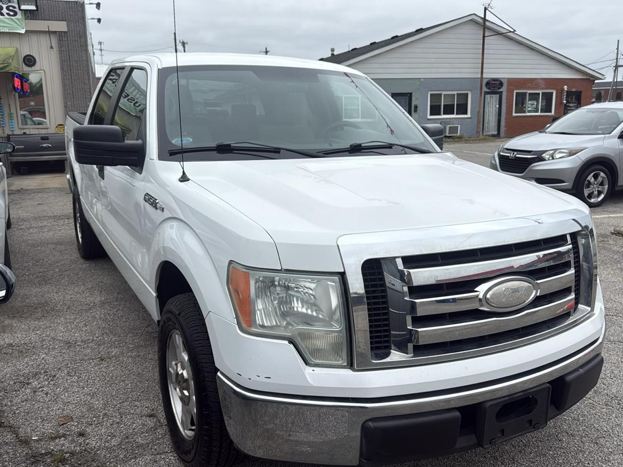 Ford F-150 2WD SuperCrew 145" XLT 2009