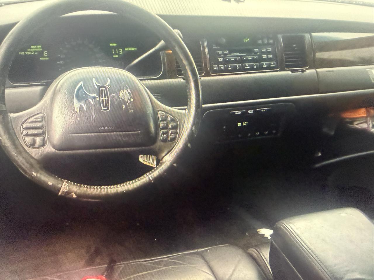 Lincoln Town Car 4dr Sdn Signature 1998