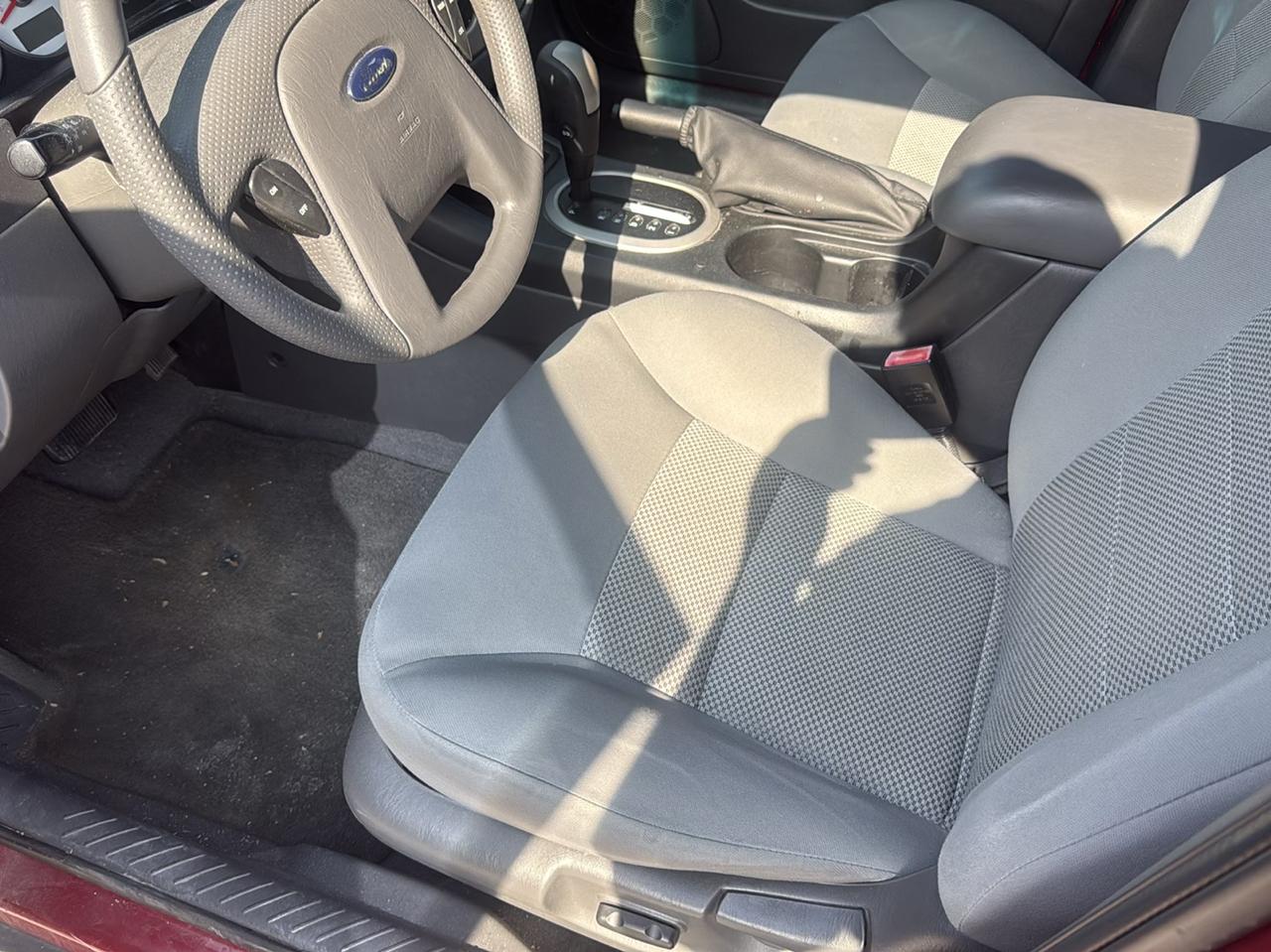 Ford Escape 4dr 103" WB 3.0L XLT 2005