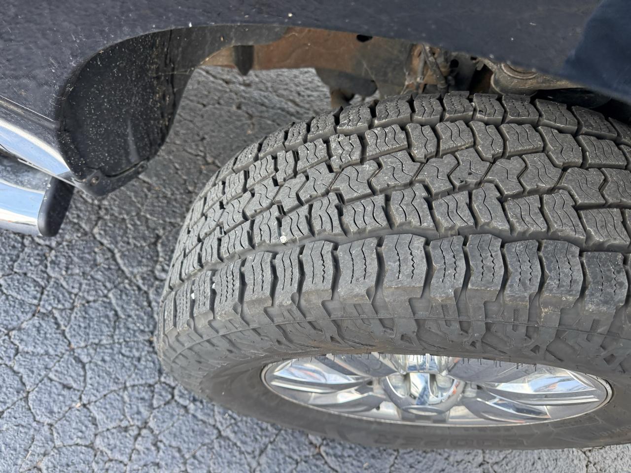 Ford F-150 4WD SuperCrew 145" Platinum 2011