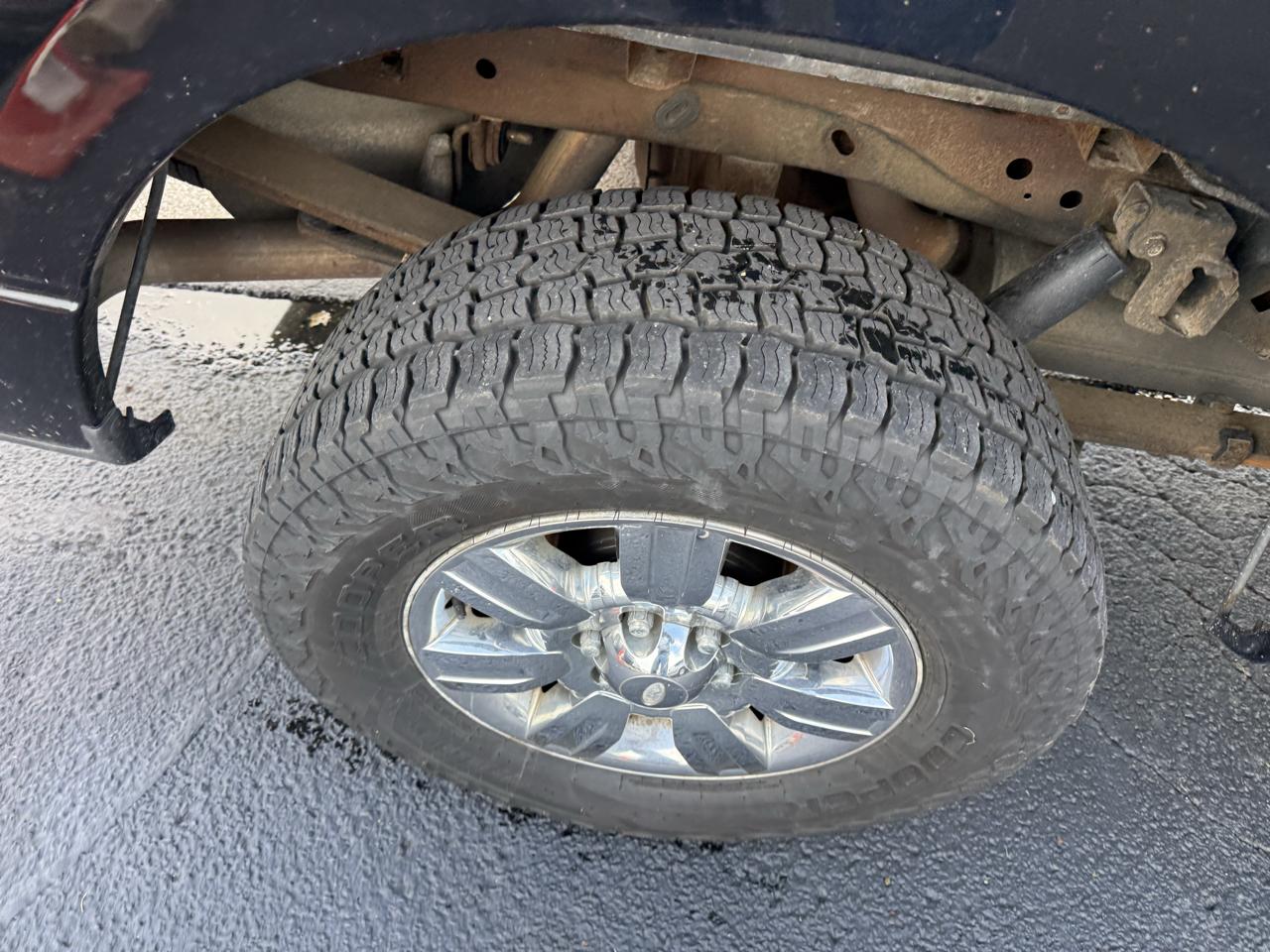 Ford F-150 4WD SuperCrew 145" Platinum 2011