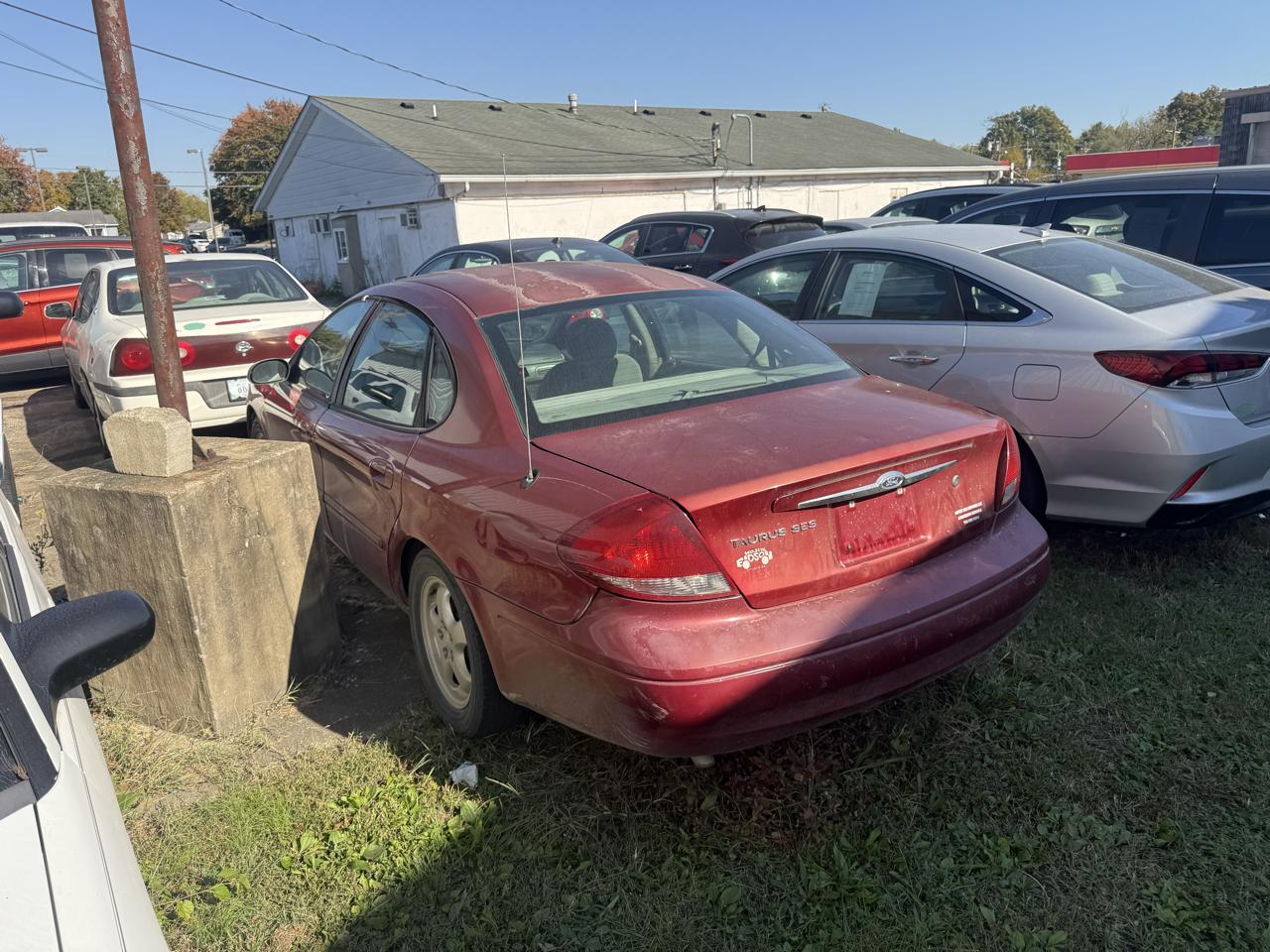 Ford Taurus 4dr Sdn SES Deluxe 2003