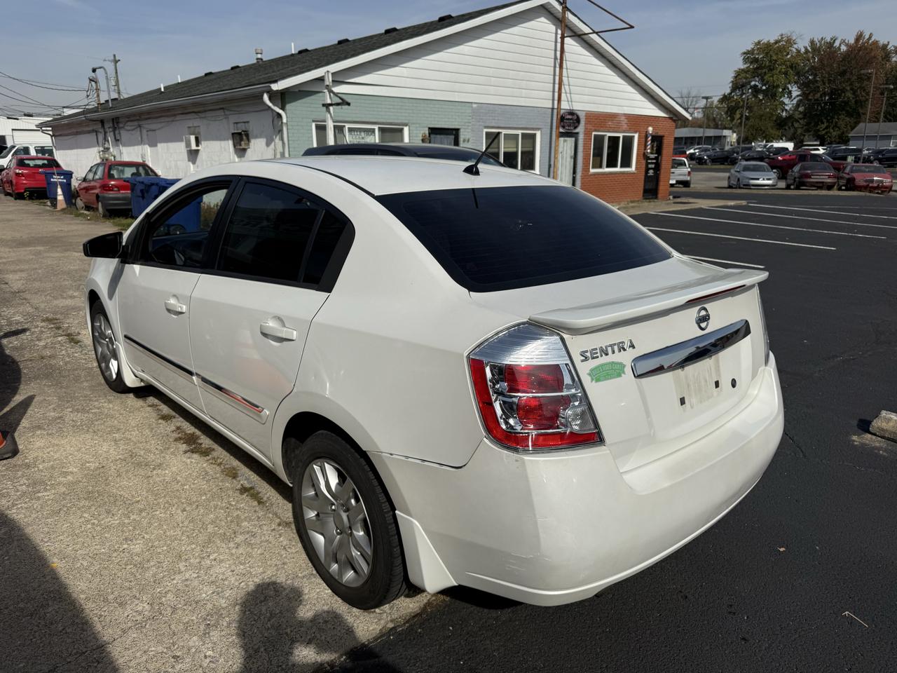 Nissan Sentra 4dr Sdn I4 CVT 2.0 S 2011