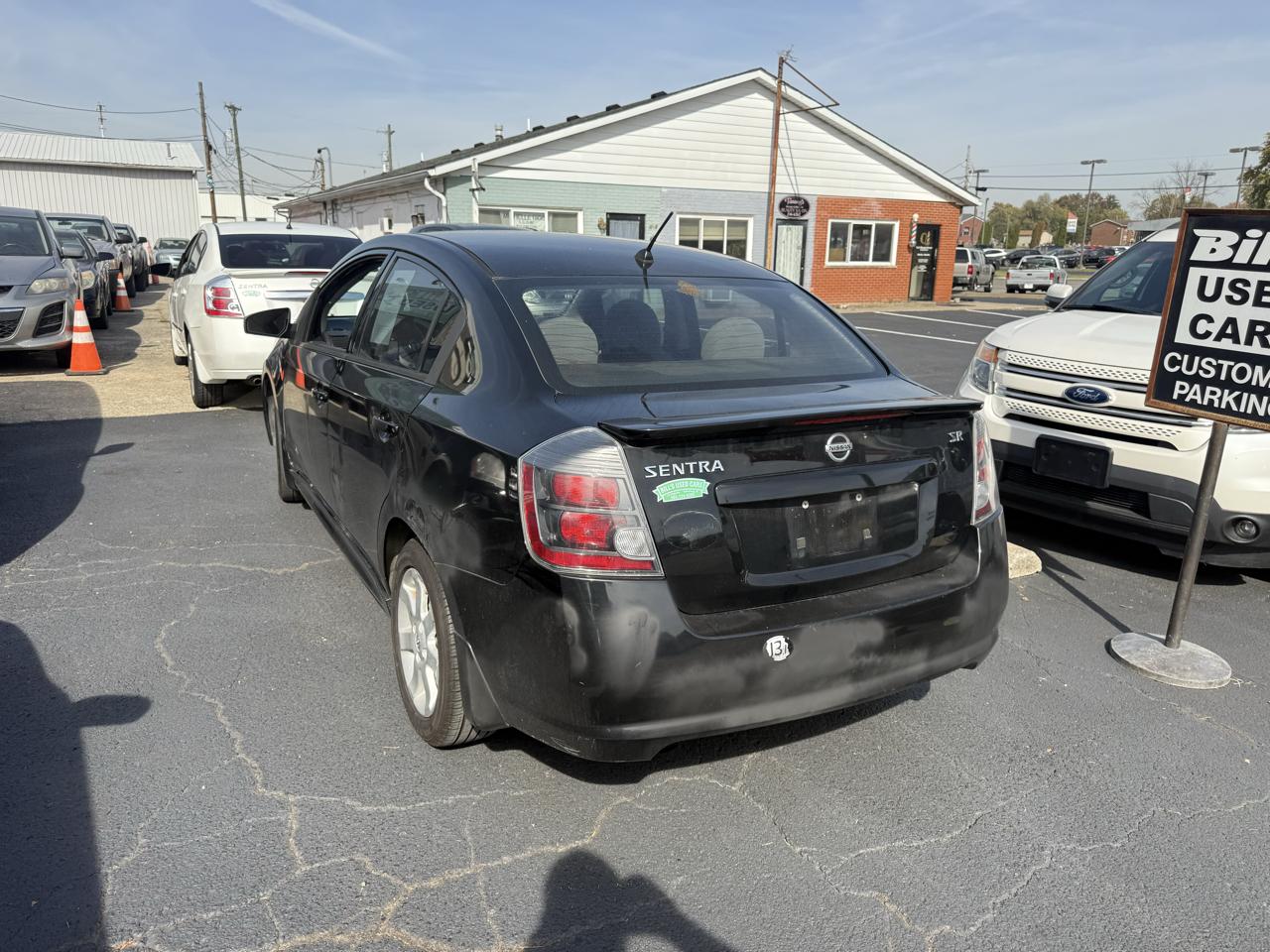 Nissan Sentra 4dr Sdn I4 CVT 2.0 SR 2011