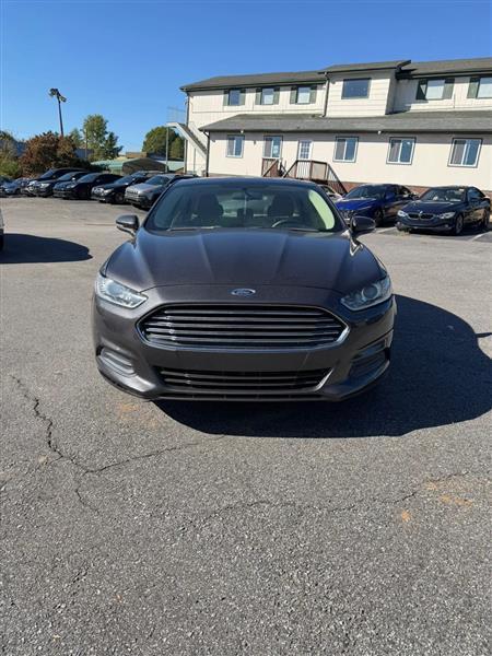 Ford Fusion SE 2016
