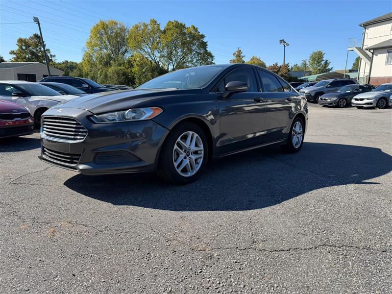 Ford Fusion SE 2016