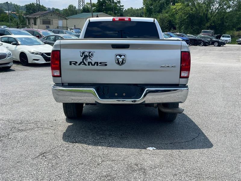 RAM 1500 Classic Tradesman Crew Cab SWB 4WD 2021