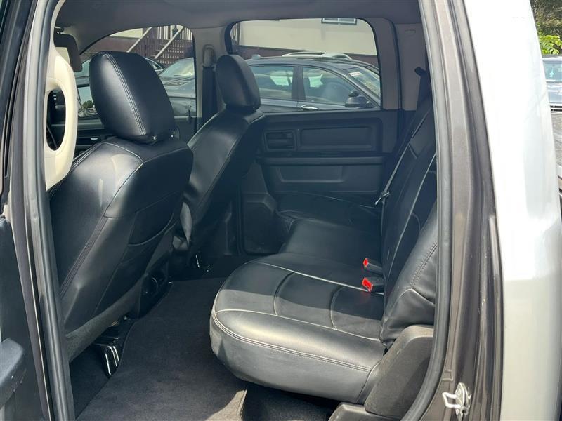 RAM 1500 Classic Tradesman Crew Cab SWB 4WD 2021