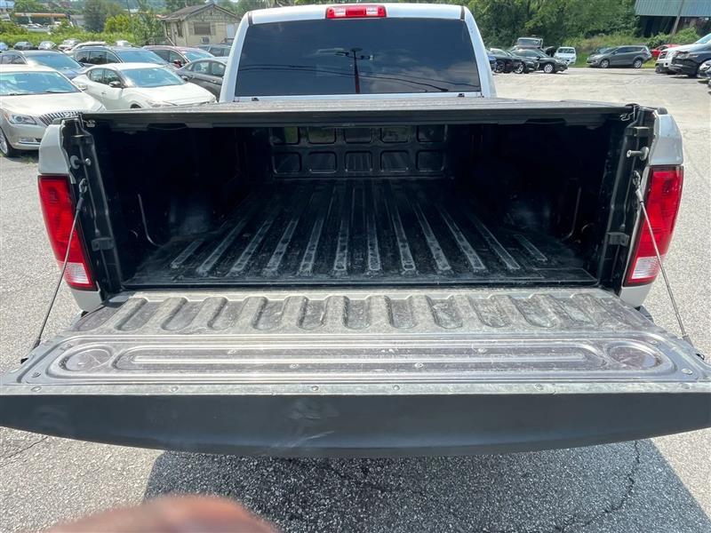 RAM 1500 Classic Tradesman Crew Cab SWB 4WD 2021