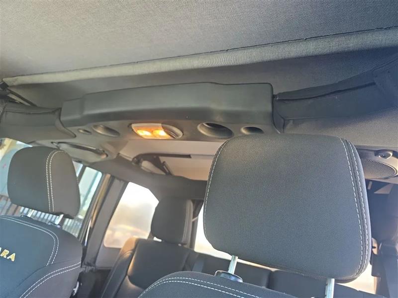 Jeep Wrangler Unlimited Sahara 4WD 2014