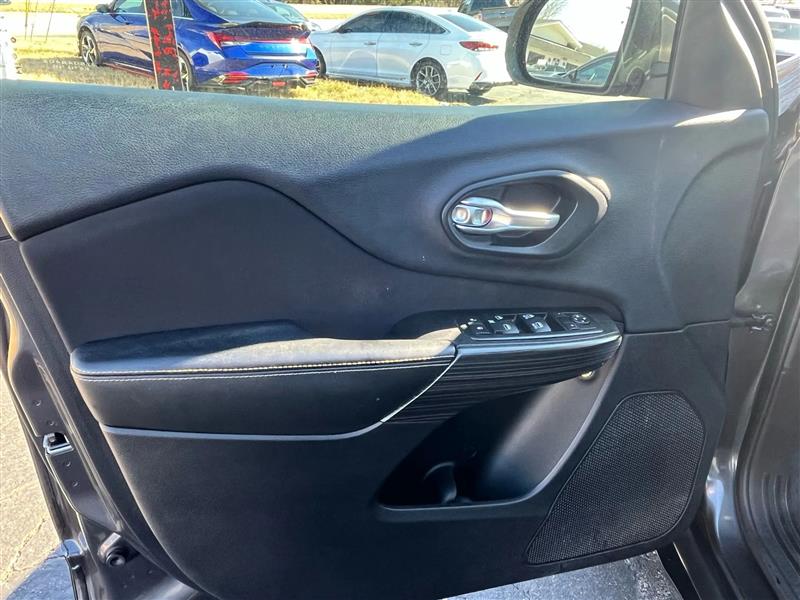 Jeep Cherokee Latitude 4WD 2015