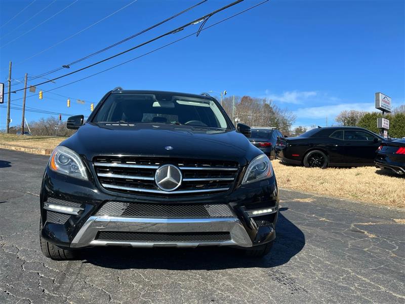 Mercedes-Benz M-Class ML550 2012