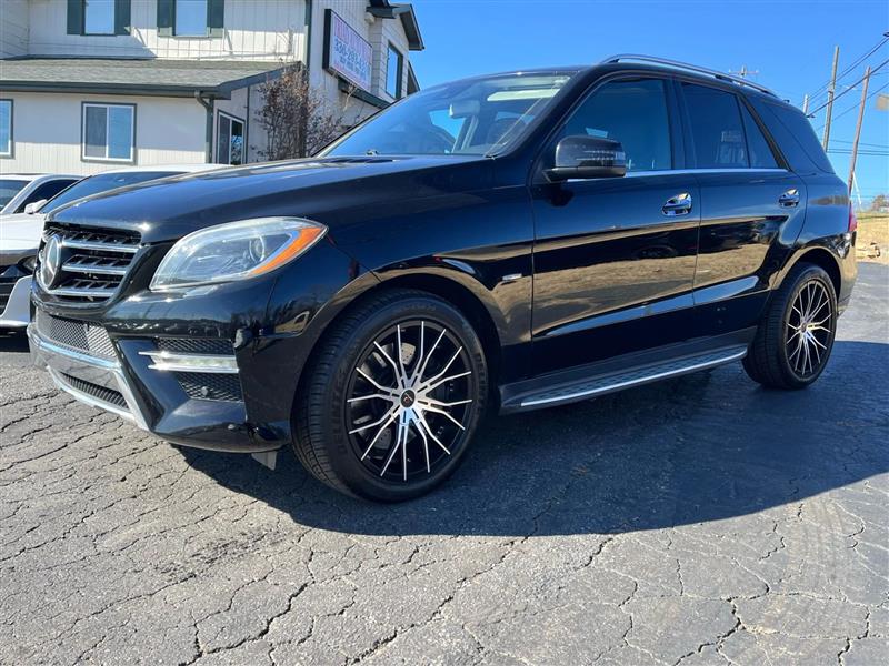 Mercedes-Benz M-Class ML550 2012