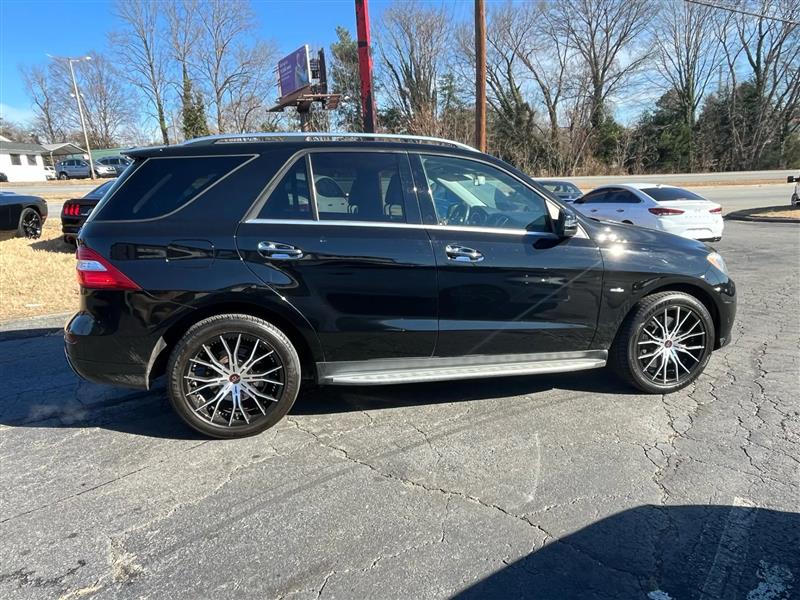 Mercedes-Benz M-Class ML550 2012