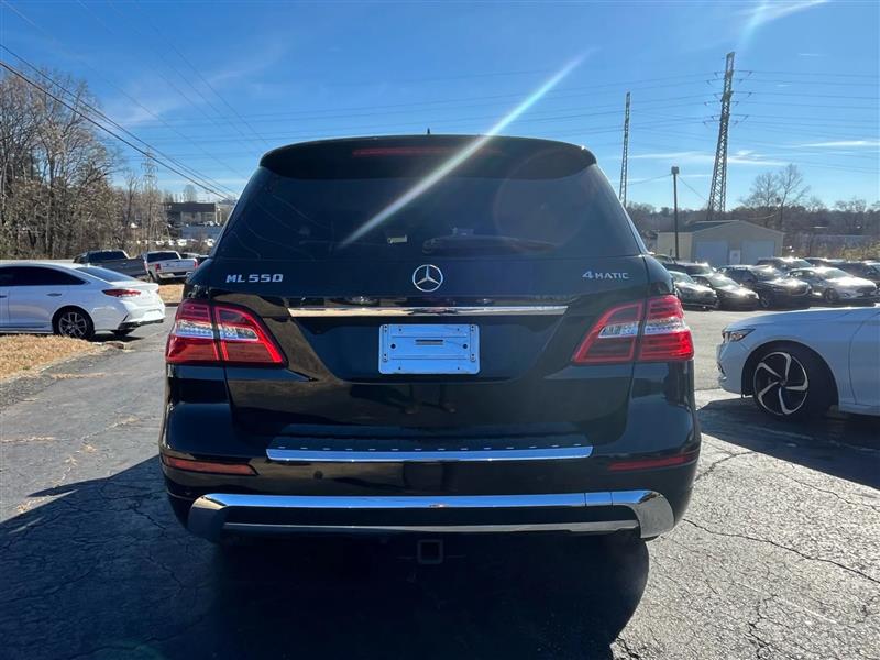 Mercedes-Benz M-Class ML550 2012