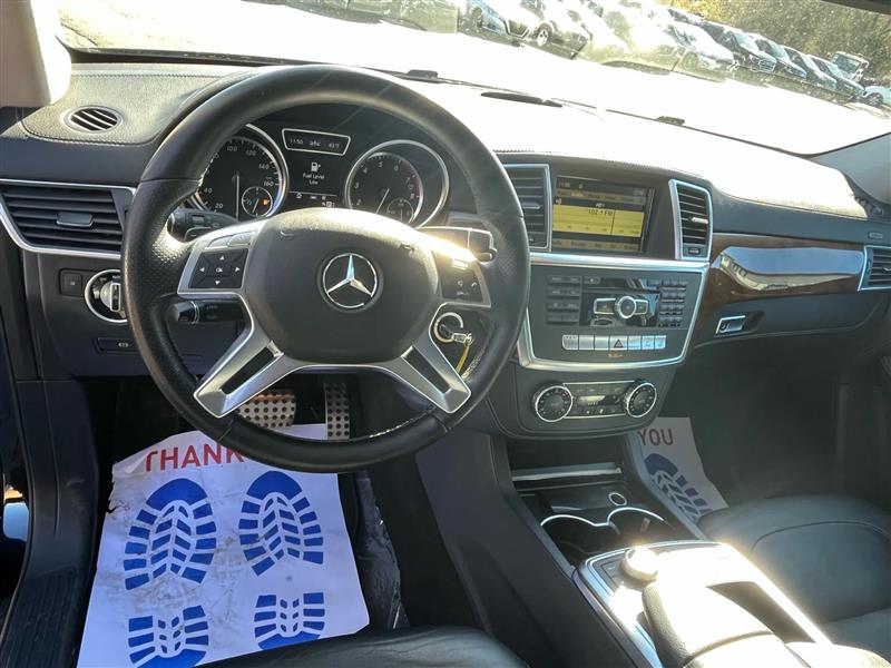 Mercedes-Benz M-Class ML550 2012