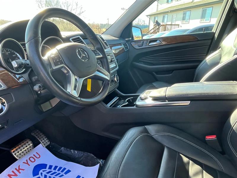 Mercedes-Benz M-Class ML550 2012