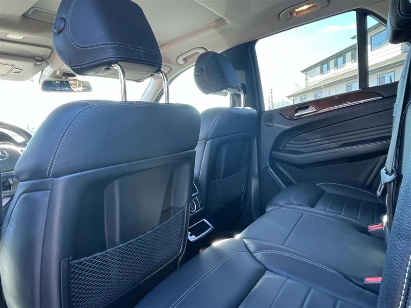 Mercedes-Benz M-Class ML550 2012