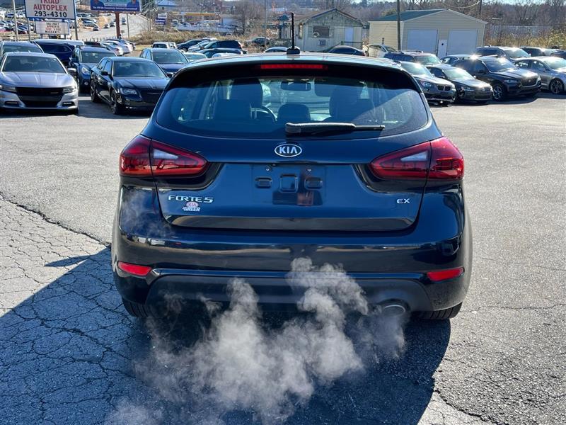 Kia Forte 5-Door EX 2017