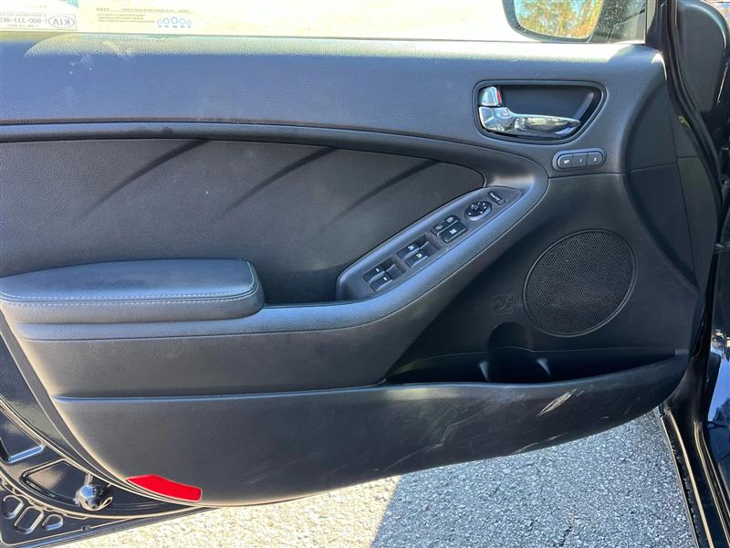 Kia Forte 5-Door EX 2017