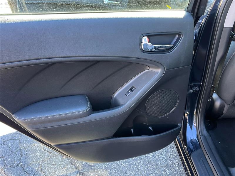 Kia Forte 5-Door EX 2017