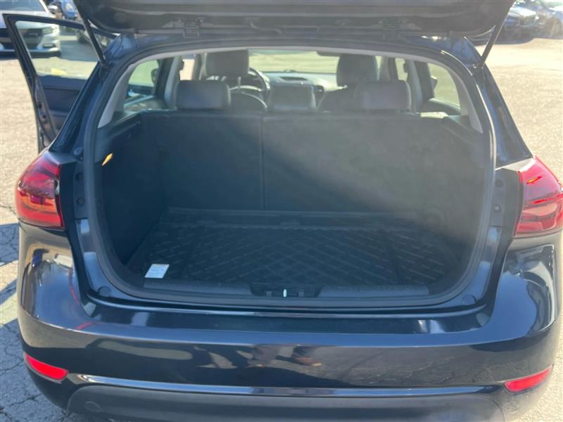 Kia Forte 5-Door EX 2017