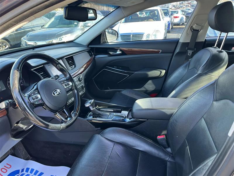 Kia Cadenza Premium 2017