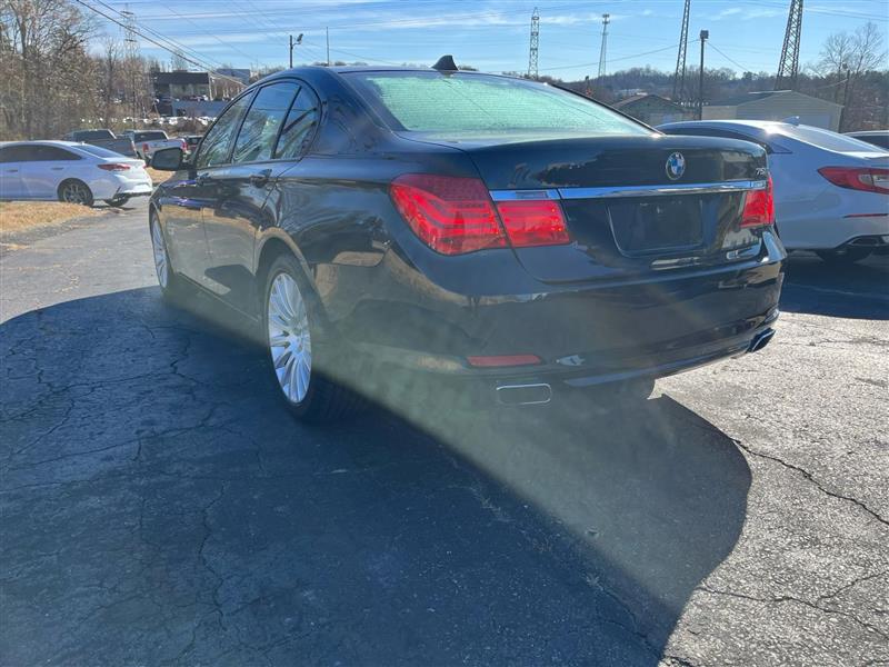 BMW 7-Series 750i 2009