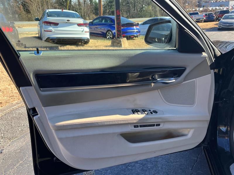 BMW 7-Series 750i 2009