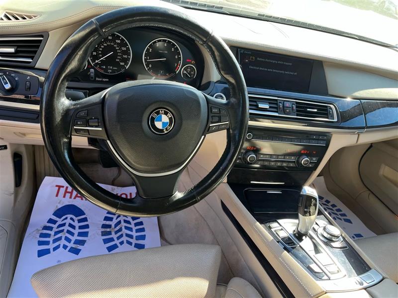 BMW 7-Series 750i 2009