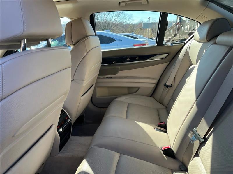 BMW 7-Series 750i 2009