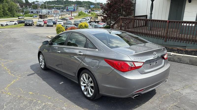 Hyundai Sonata SE Auto 2011