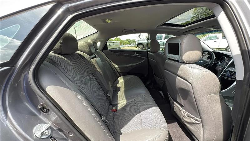 Hyundai Sonata SE Auto 2011