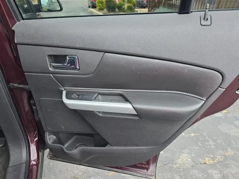 Ford Edge SE FWD 2011