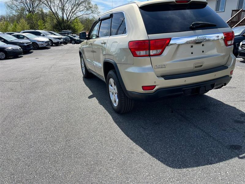 Jeep Grand Cherokee Laredo 4WD 2012