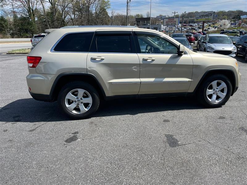 Jeep Grand Cherokee Laredo 4WD 2012