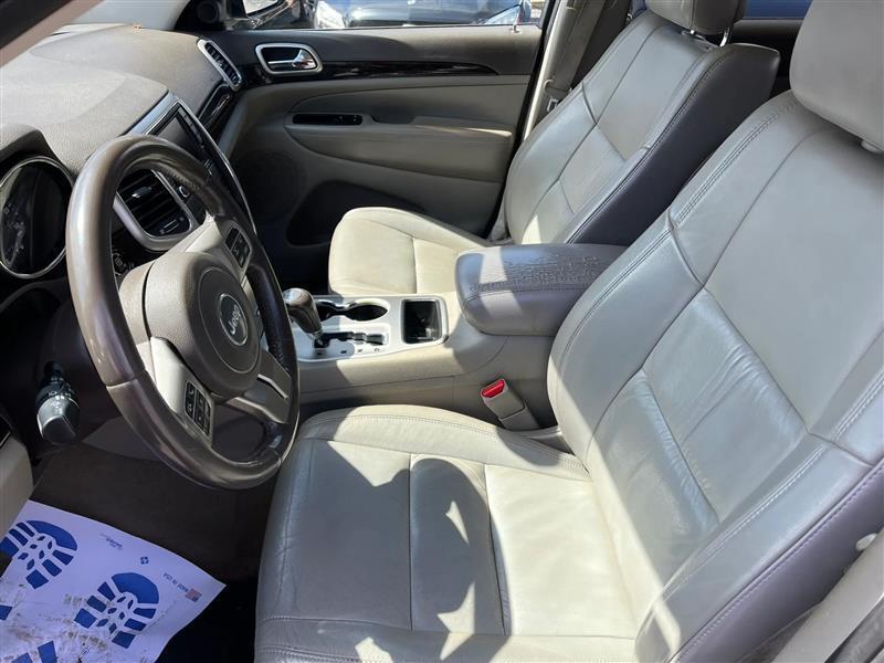 Jeep Grand Cherokee Laredo 4WD 2012