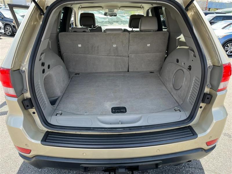 Jeep Grand Cherokee Laredo 4WD 2012