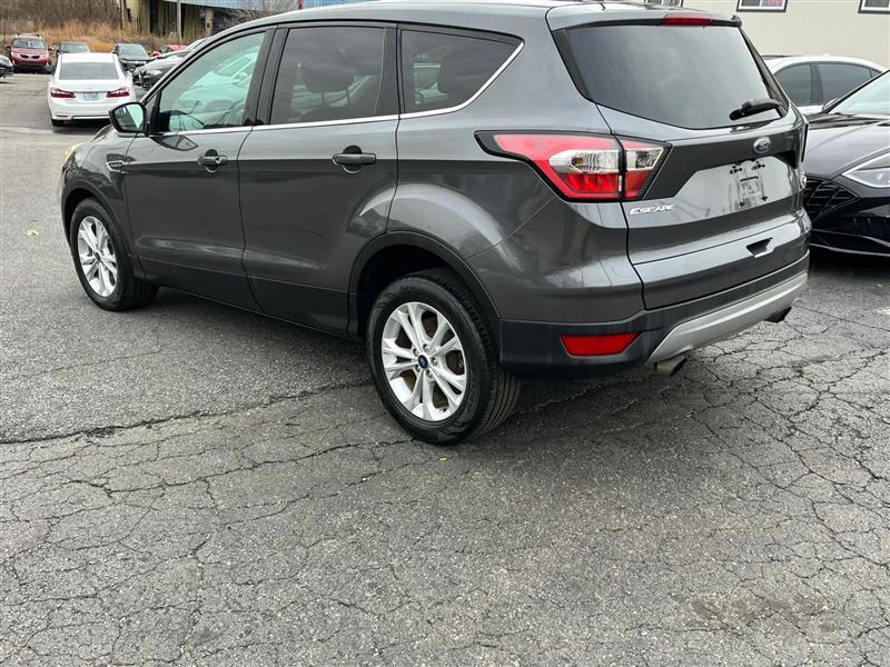 Ford Escape SE FWD 2017