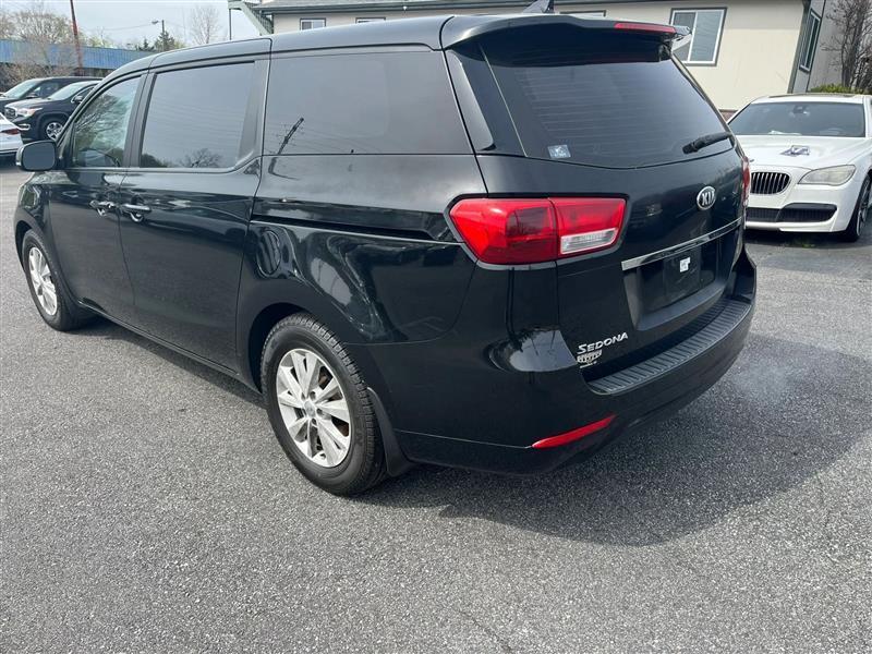 Kia Sedona L 2016
