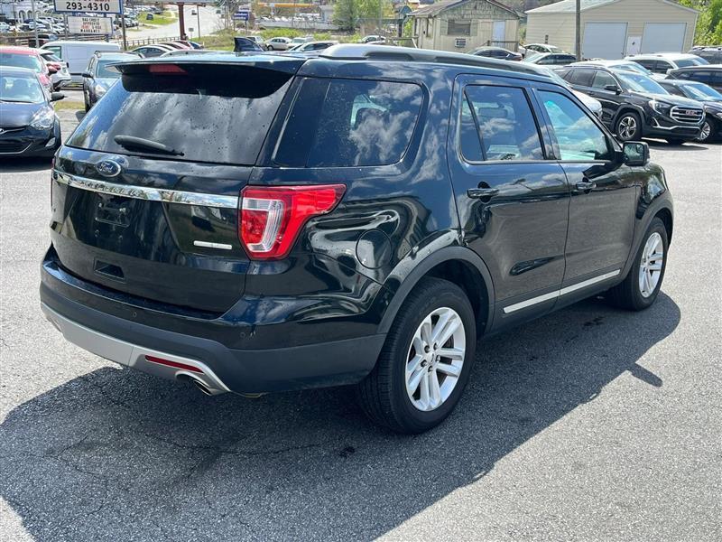 Ford Explorer XLT FWD 2017