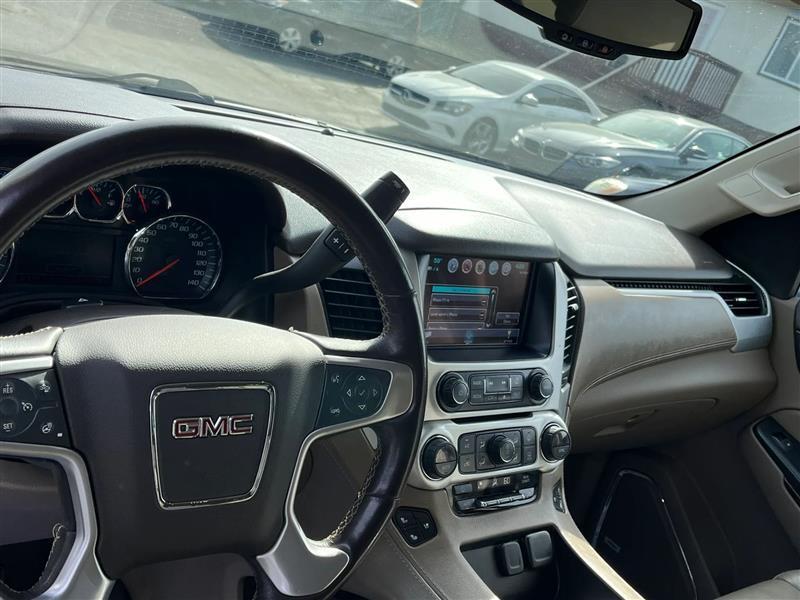 GMC Yukon SLT 2WD 2020