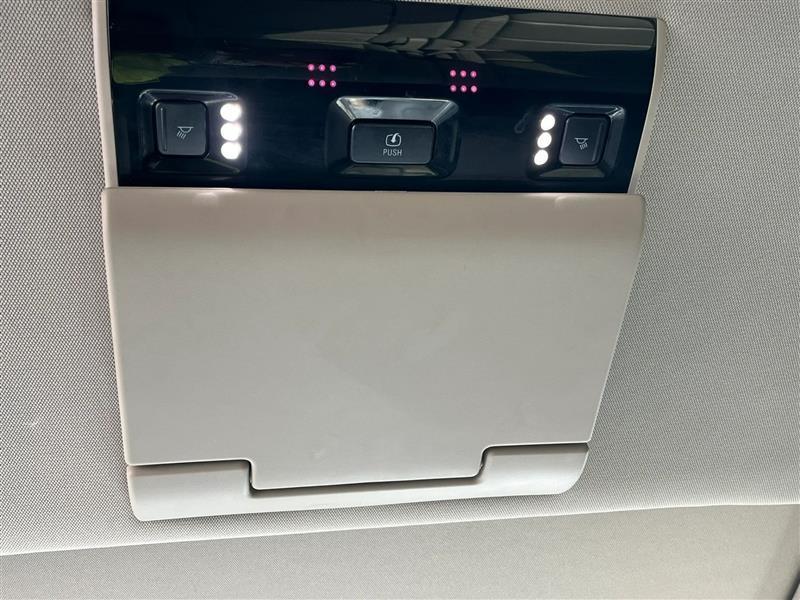 GMC Yukon SLT 2WD 2020